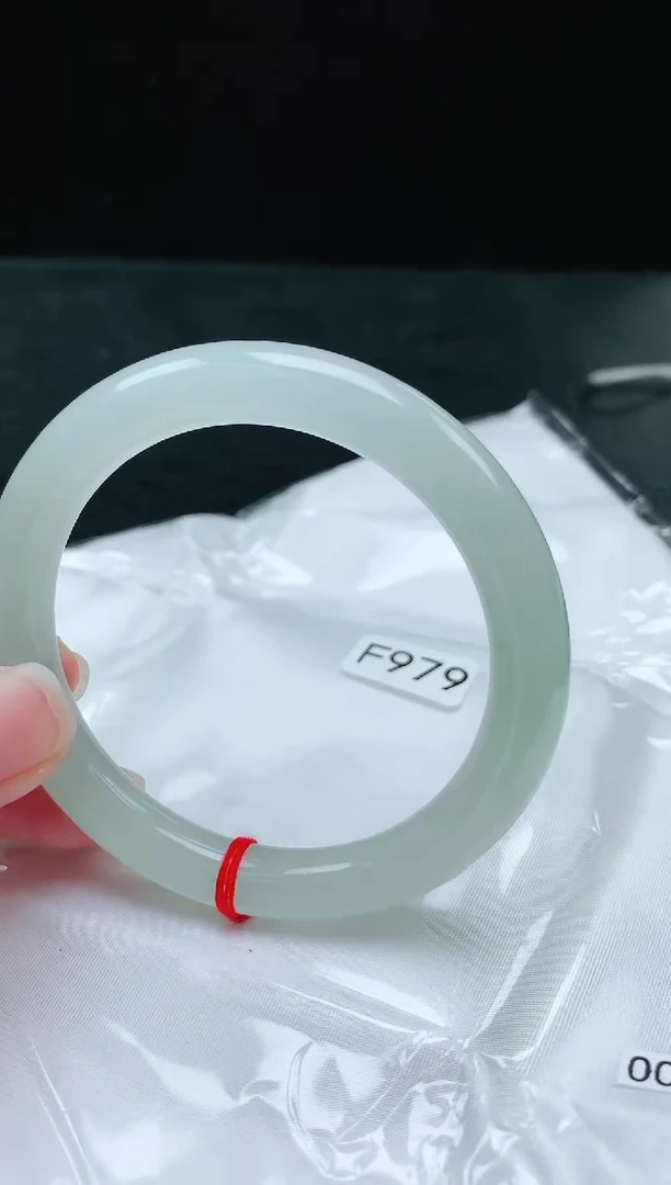 【闪购商品】翡翠手镯未镶嵌缅甸天然A货翡翠手镯