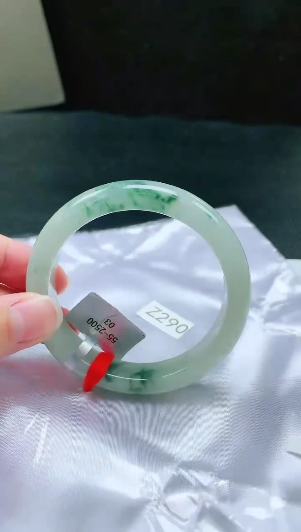 【闪购商品】翡翠手镯未镶嵌缅甸天然A货翡翠手镯