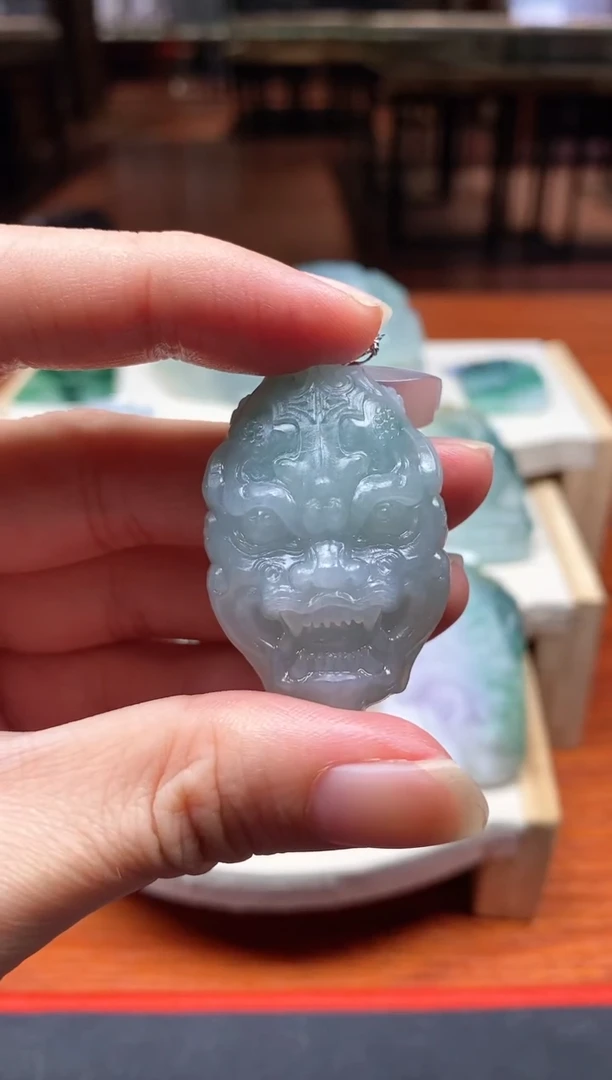 【闪购商品】翡翠颈饰未镶嵌兽头