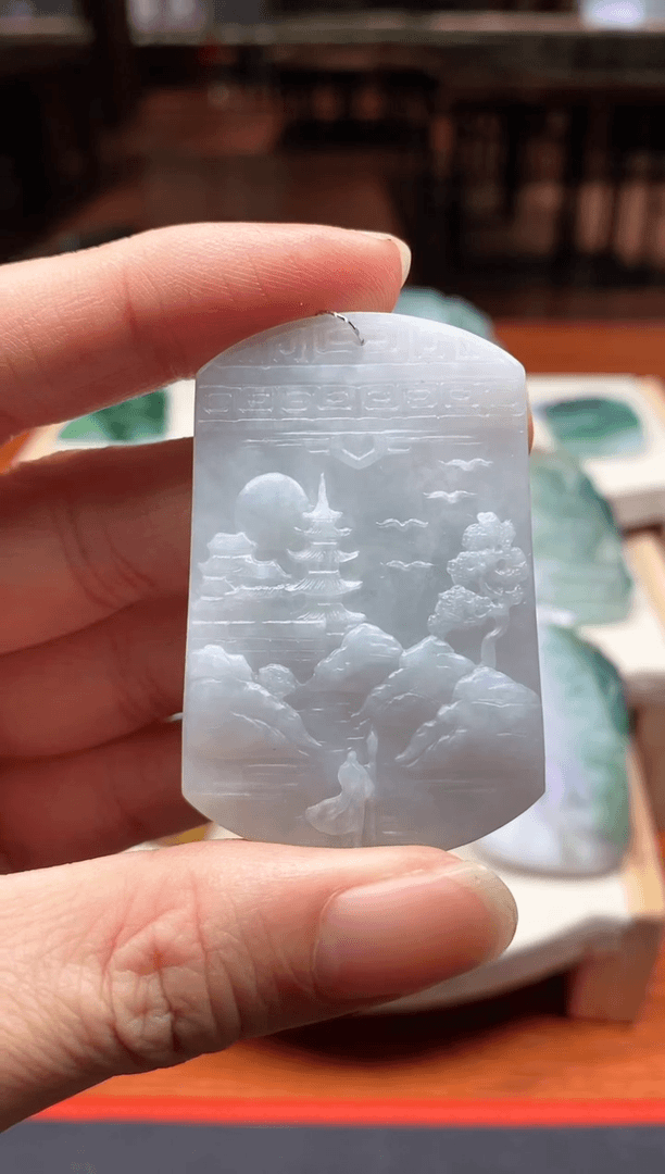 【闪购商品】翡翠颈饰未镶嵌山水