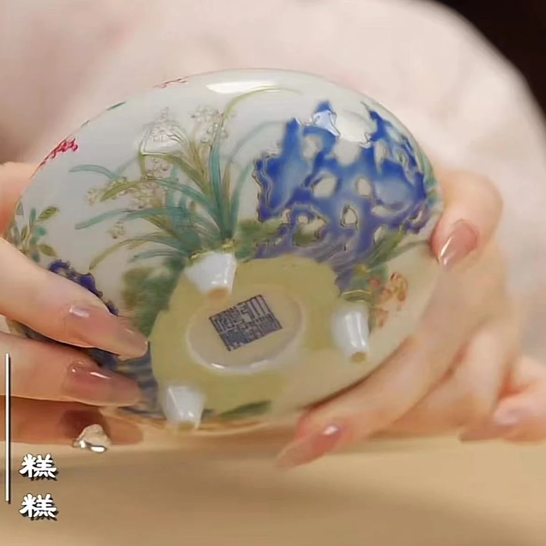 文物商店库出瓷器