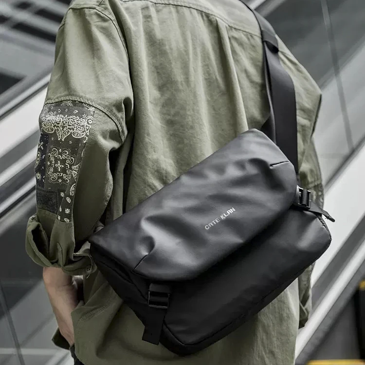 新款男士斜挎包韩版潮男单肩邮差包斜肩背包休闲运动包ipad包