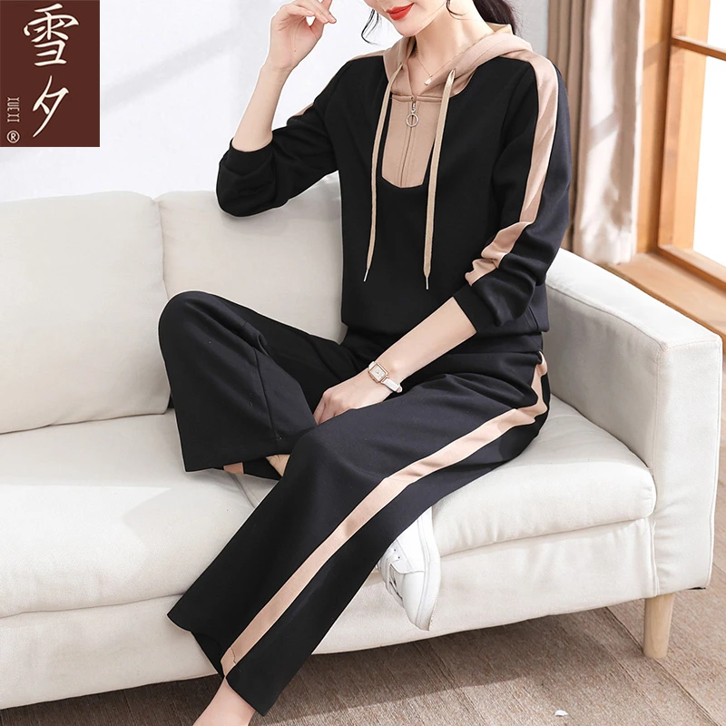 2024新款妈妈春装休闲运动套装50岁40中老年女阔太太连帽洋气卫衣