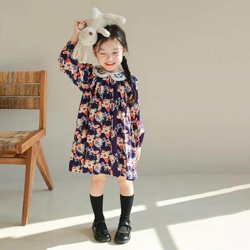 utouto大耳象女童刺绣翻领大花连衣裙2024春季新款2401290