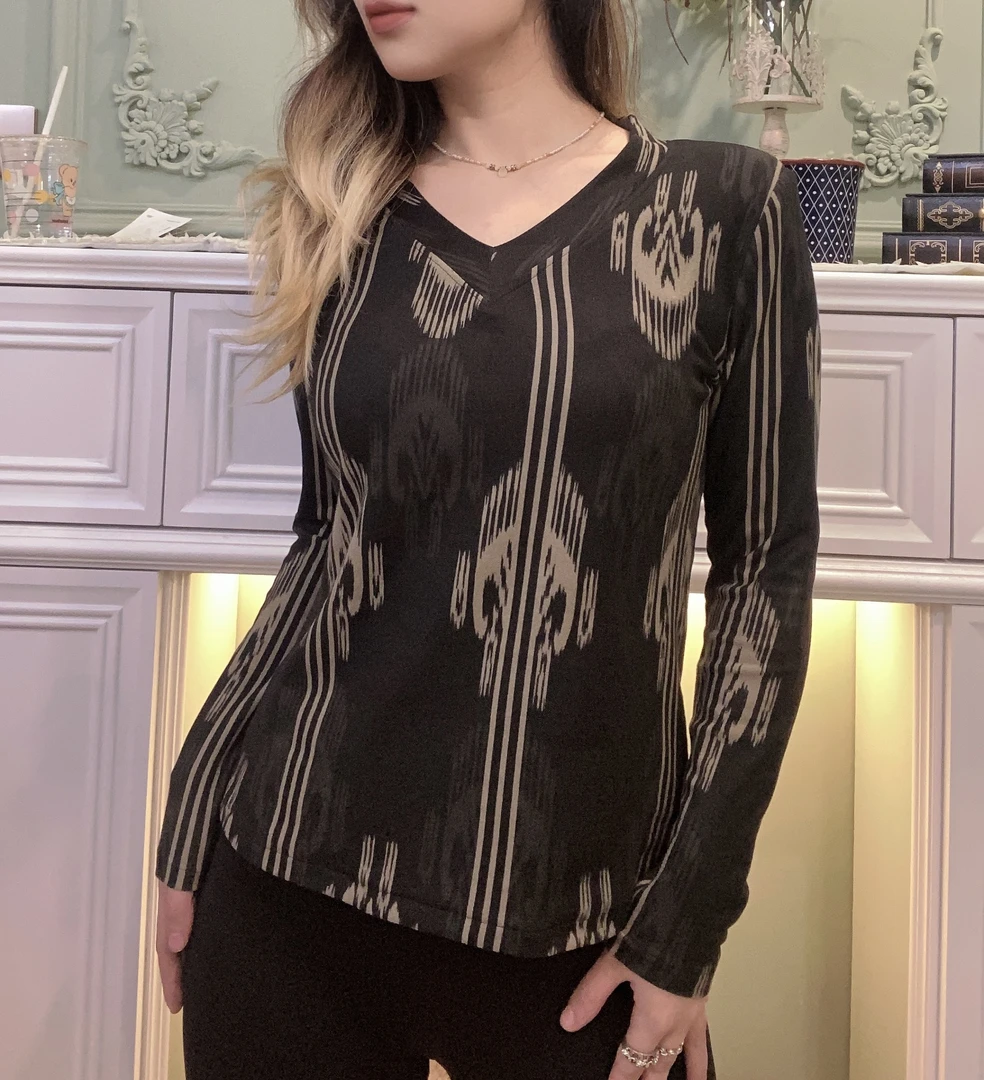 elmoda 艾特来斯民族风时尚带垫肩百搭打底衫