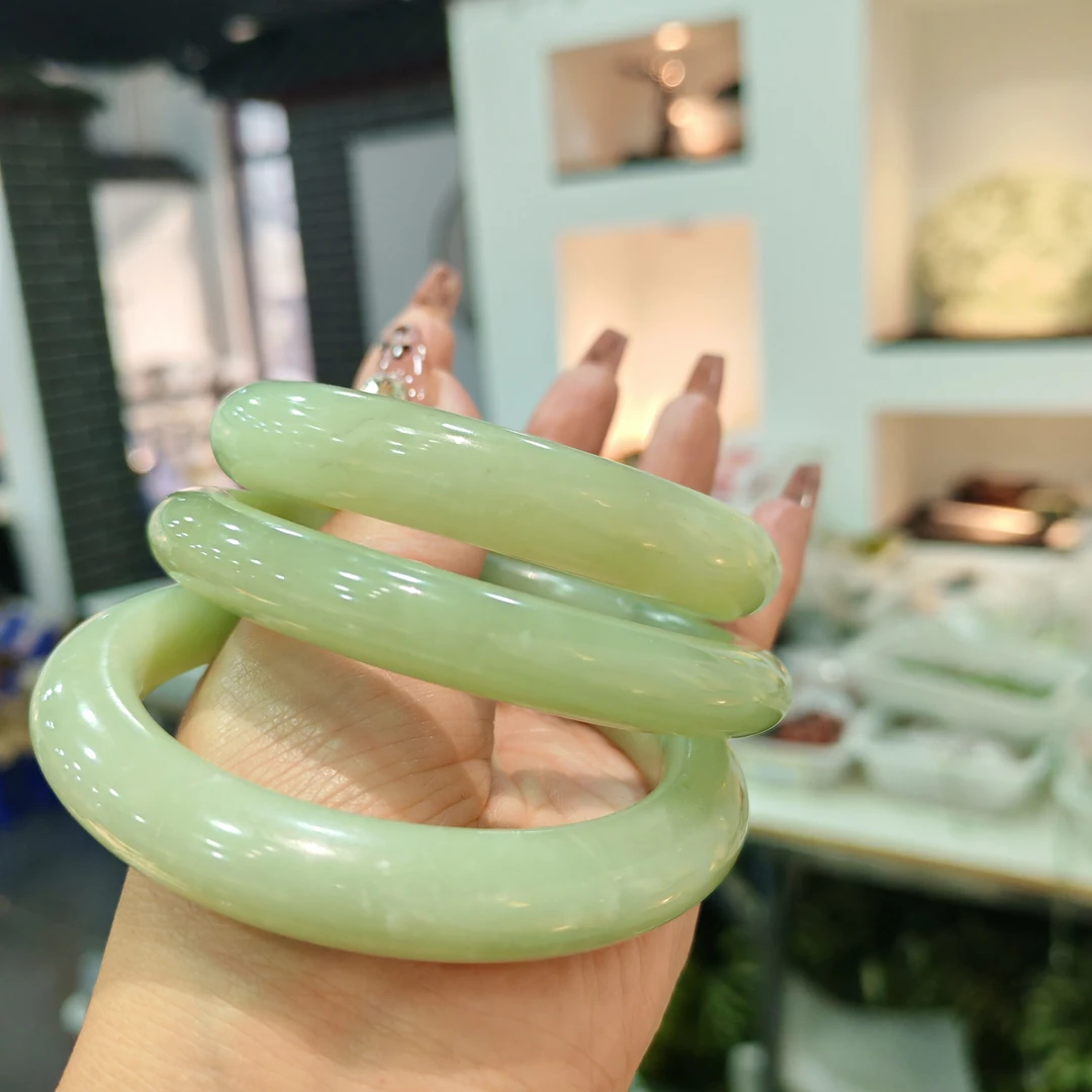 岫玉花玉奶蓝手镯