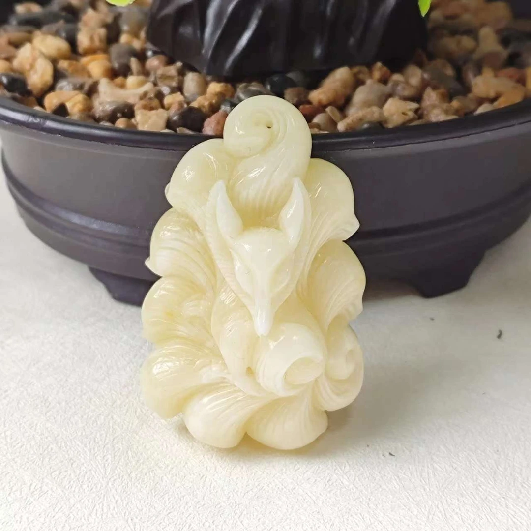 天然琥珀蜜蜡凤九不规则款吊坠 时尚设计精美雕刻不规则款吊坠