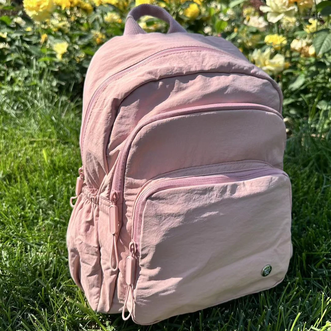 张张推荐降落伞双肩泡芙色系轻软防水休闲外出旅行背包女士韩版