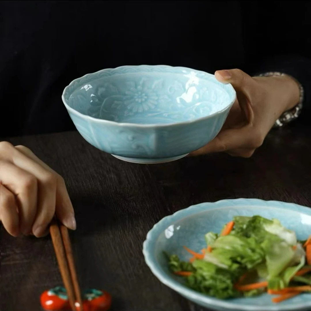 波佐见华山窑日式青瓷饭碗日本进口有田烧手工浮雕宫廷奢华碗