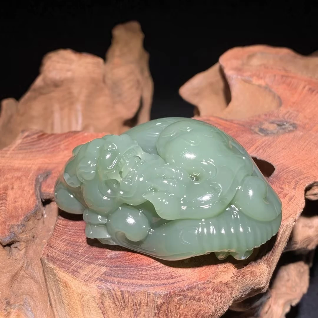 【豫人豫品】和田玉手把高冰翠绿貔貅J2860