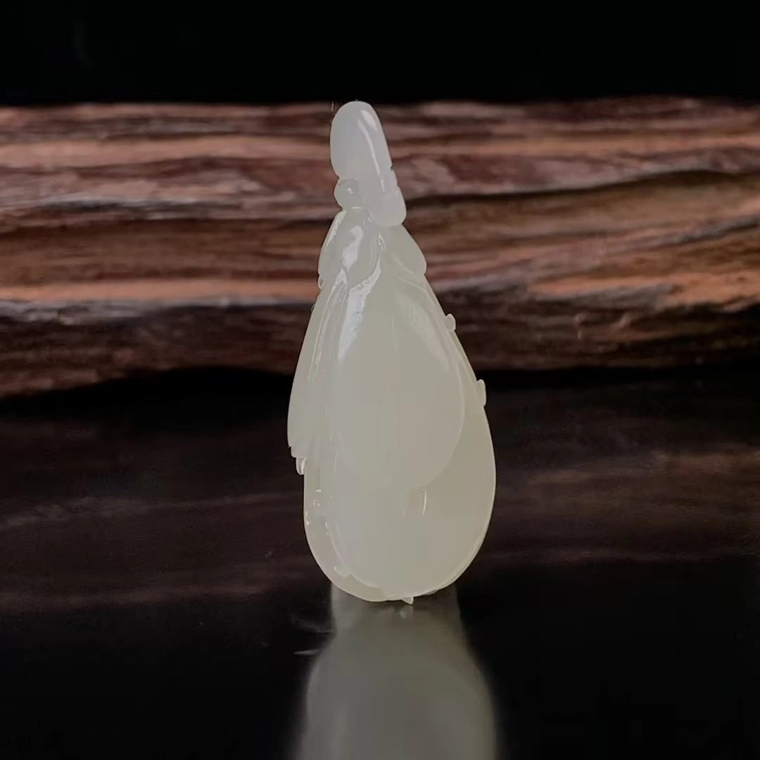 【豫人豫品】和田玉吊坠白晴玉兰花J3091