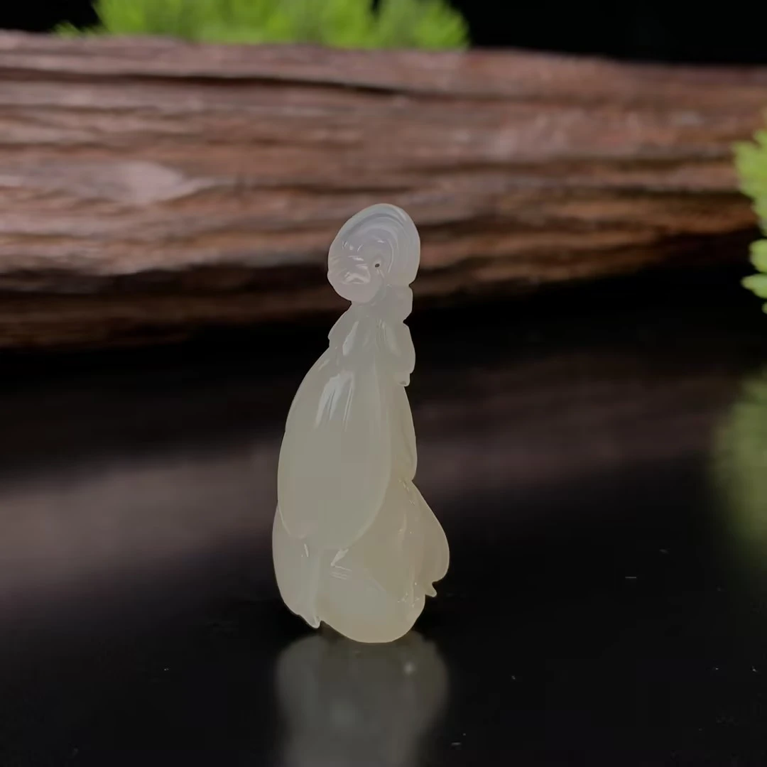 【豫人豫品】j3081天然和田玉晴水兰花