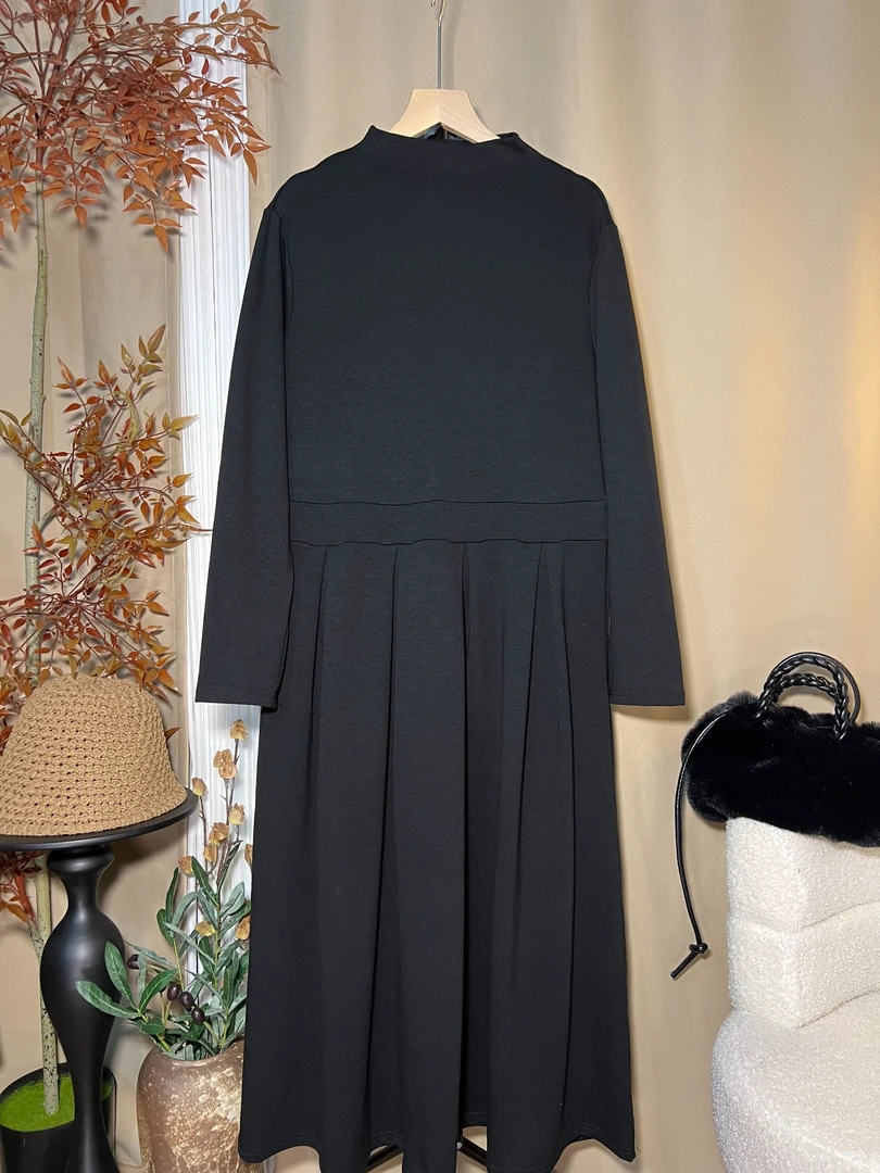 早春新款黑色半高领长袖打底裙显瘦长裙百搭气质时尚连衣裙中长款