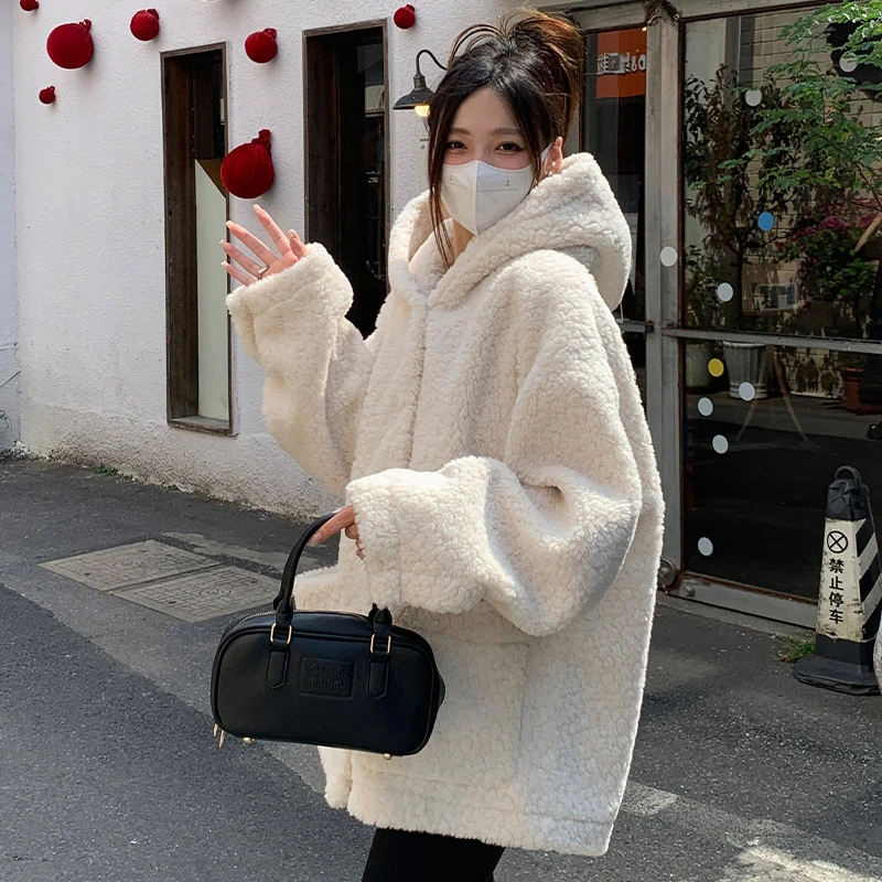 VUMP冬季新款羊羔毛外套女环保皮草皮毛一体毛毛大衣宽松连帽加厚
