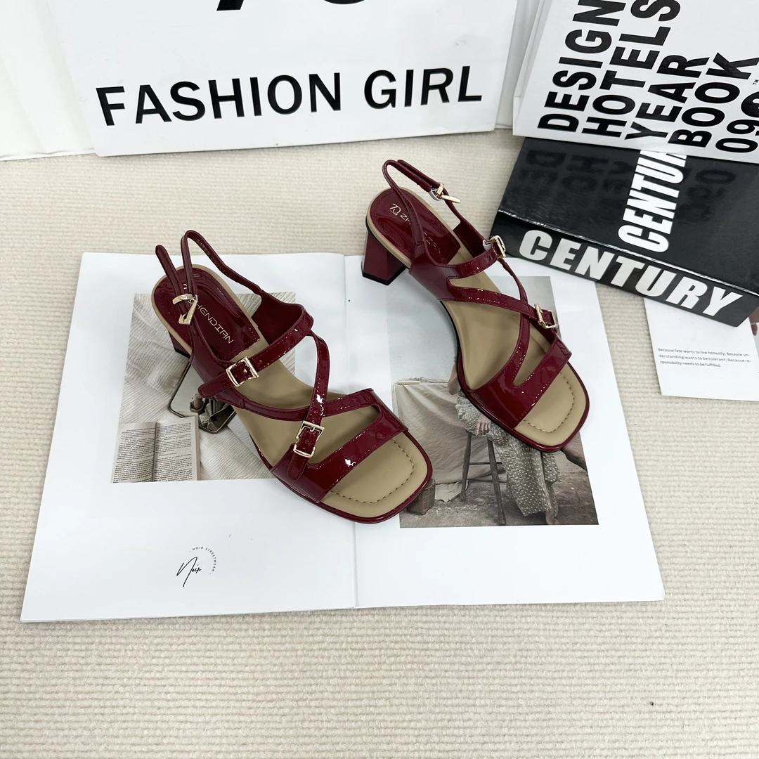 2024新款气质百搭潮流女款凉鞋/ZD/51773