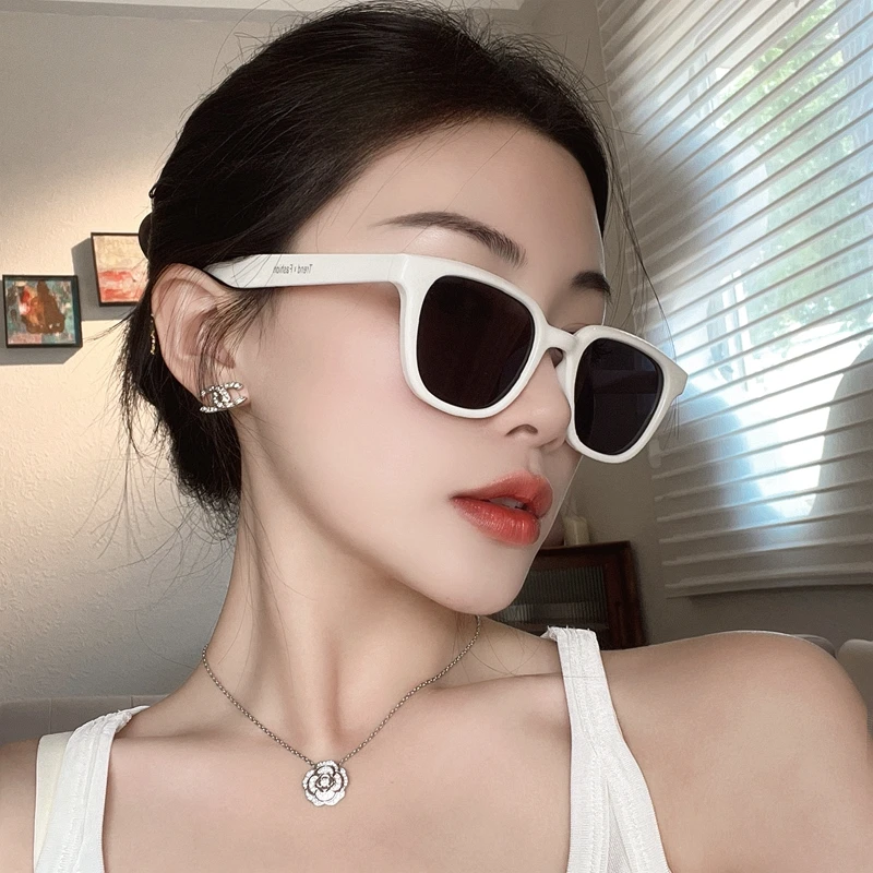韩版白色方形墨镜女圆脸小框复古辣妹防紫外线街拍高级感太阳镜男