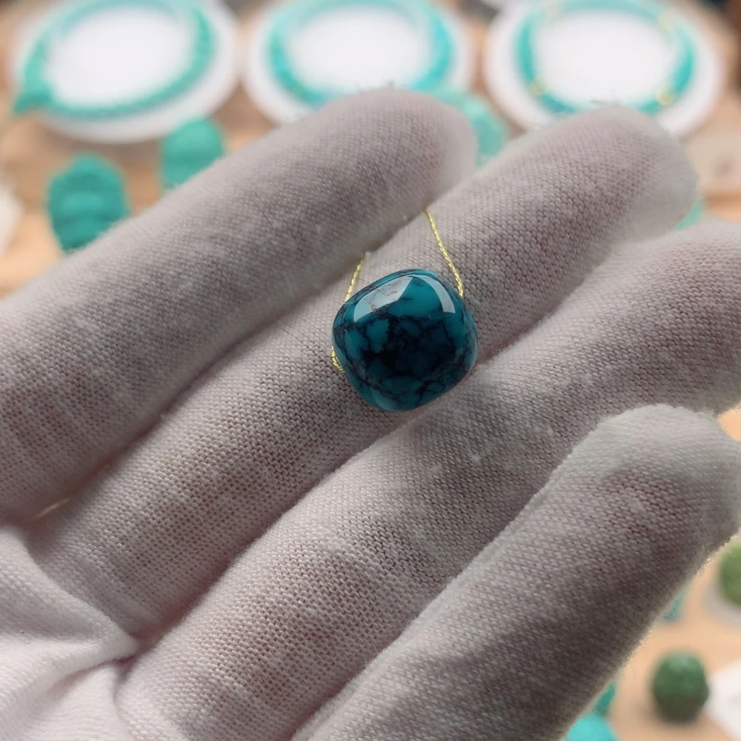 绿松石配饰未镶嵌