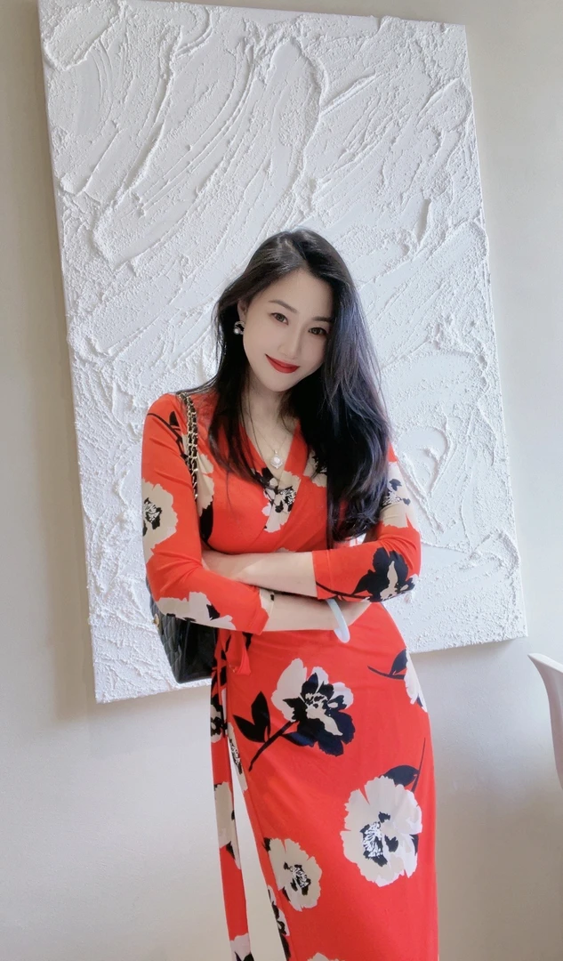 绝色橘红 裹身裙一片式时尚气质修身印花约会连衣裙茶歇裙沙滩裙