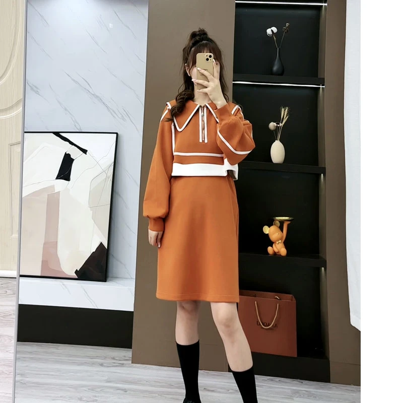 秋冬新款时尚气质高级感娃娃领假两件减龄显瘦中长款连衣裙