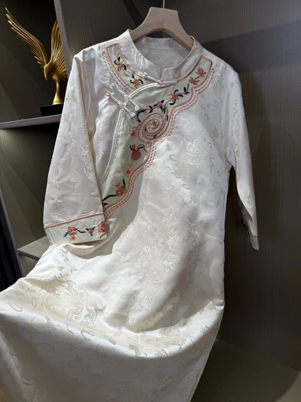 婉柔-新中式新款提花百搭名族风连衣裙复古重工刺绣宽松改良旗袍