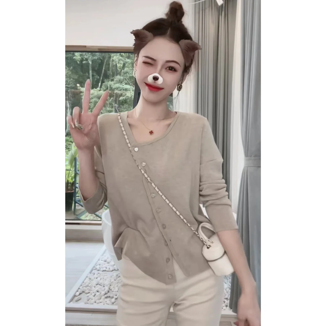 诗诗严选-韩版斜扣不对称设计感针织小衫慵懒显瘦减龄上衣22178