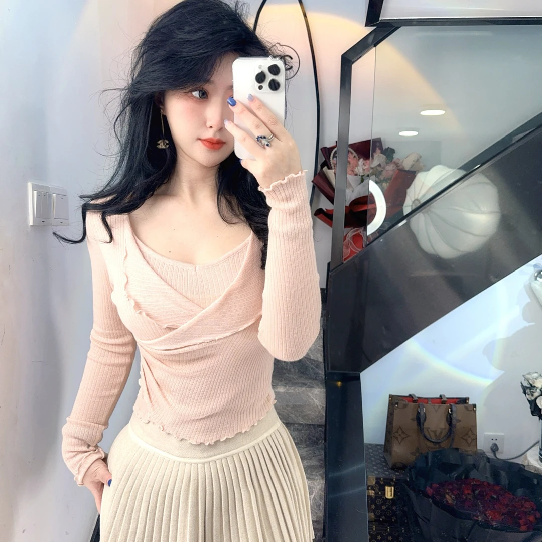 （海狮）秋新木耳边翻领设计感交叉假两件针织衫女褶皱显瘦长袖上衣