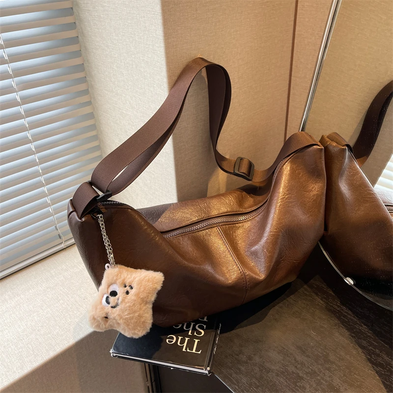 2024新款秋冬款洋气百搭高级感小众单肩包斜挎包女士大容量饺子包