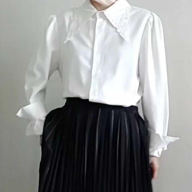 H4832春秋装新款娃娃尖领白衬衫女设计感小众法式泡泡长袖上衣潮