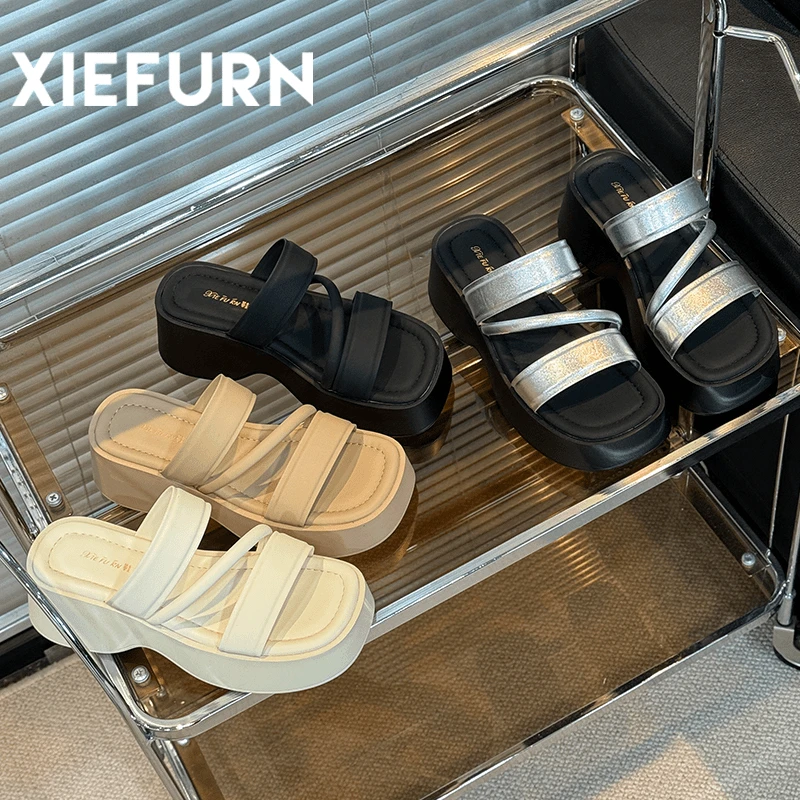 XIEFURN/鞋夫人2024夏季网红时尚气质百搭高级感厚底增高凉拖鞋女