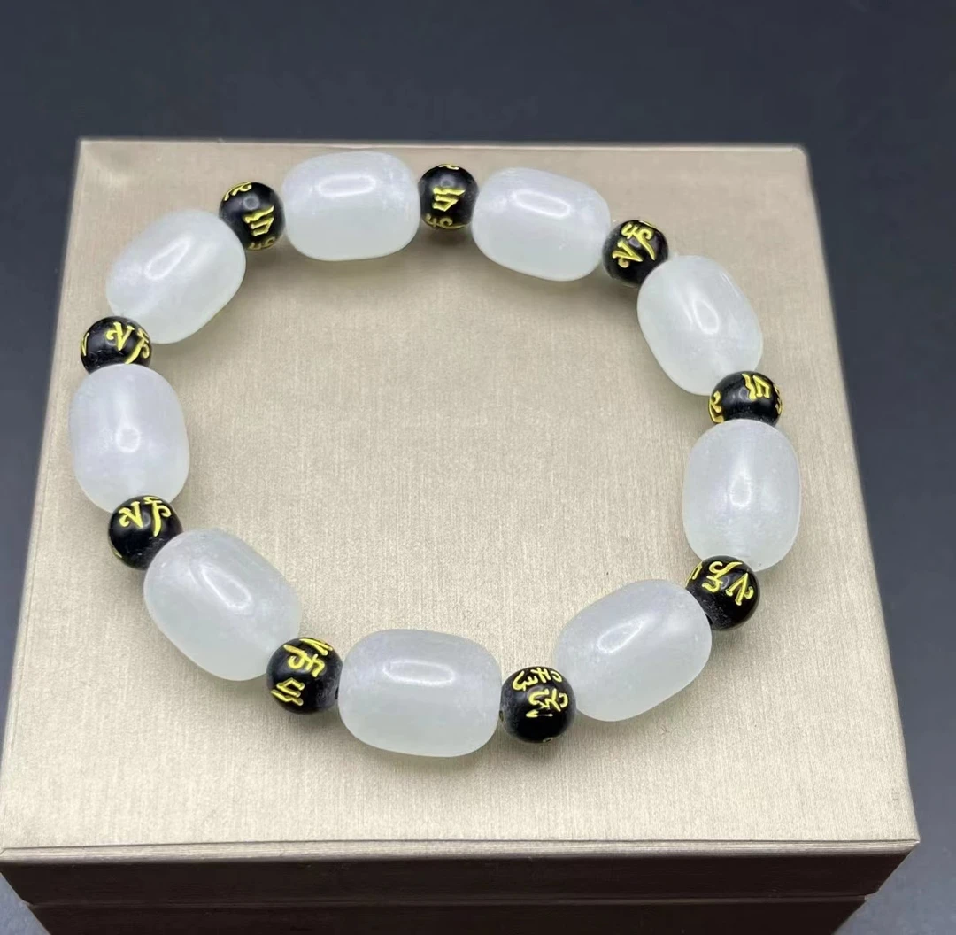 新款男女同款白色六字真言居创意饰品2.