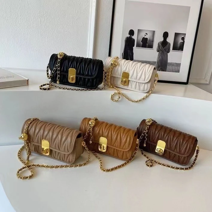 狄茜夫人2024新款休闲时尚简约韩版网红洋气小众通勤单肩斜挎包