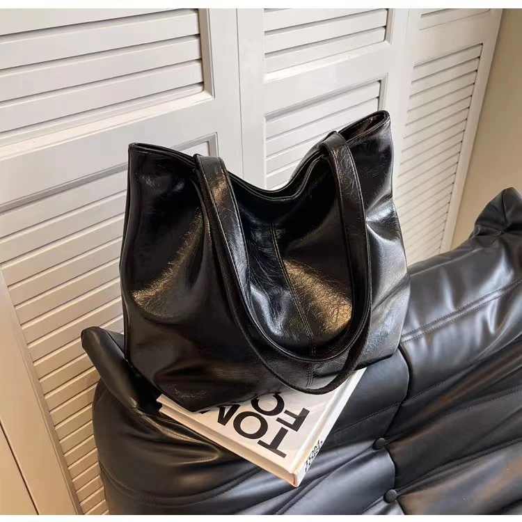 狄茜夫人2024新款时尚单肩斜挎大容量包包百搭休闲出勤化妆托特包