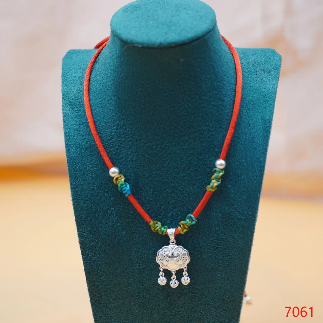 坠链均足银 吊坠足银苗乐足银福字平安锁吊坠手工编织简约百搭