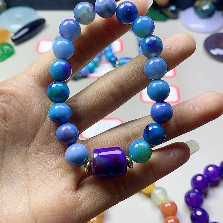 玛瑙/玉髓颈饰未镶嵌浅****愁