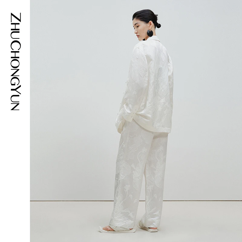 【花间慢塑】ZHUCHONGYUN夏白色原创花稿光泽西装外套C1EG22648