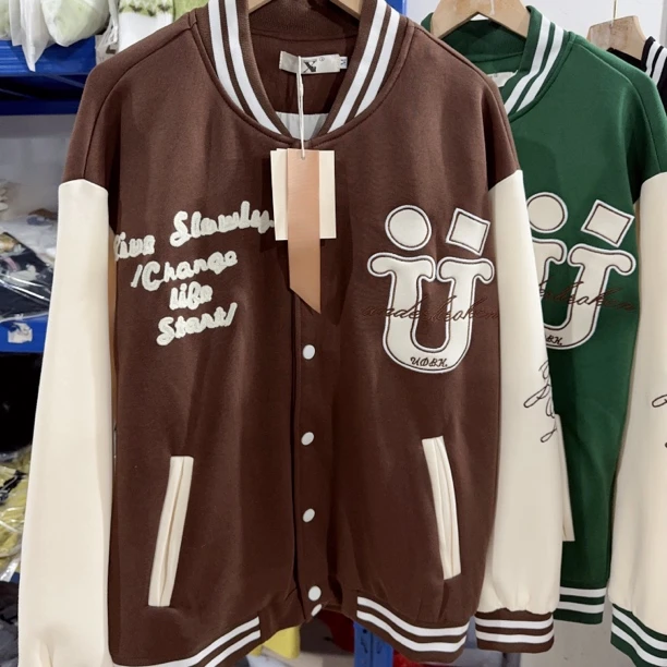 1915  韩版字母设计款加厚棒球服外套（D21）