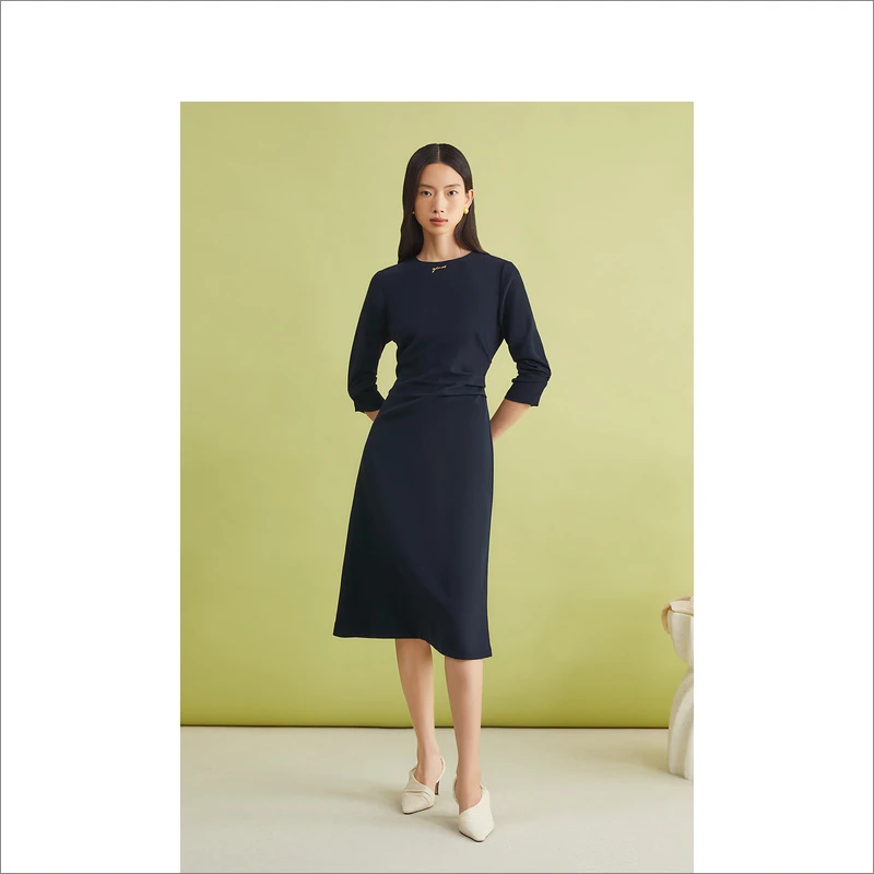 YINER音儿莱24春季新款显瘦气质通勤时尚长袖连衣裙8C64105146