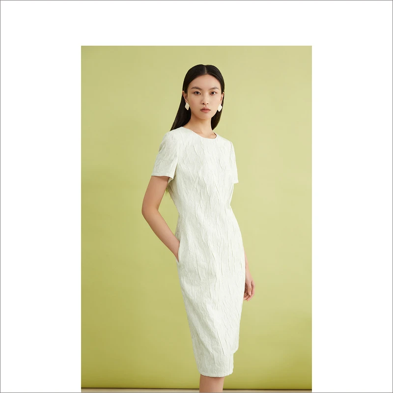YINER音儿线上专选2024夏季新款白色精致通勤连衣裙8C64205126