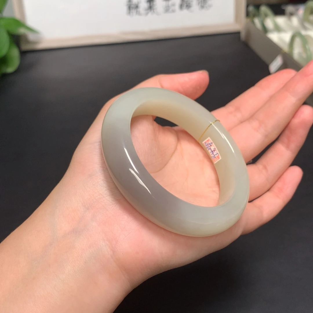 和田玉手镯未镶嵌58