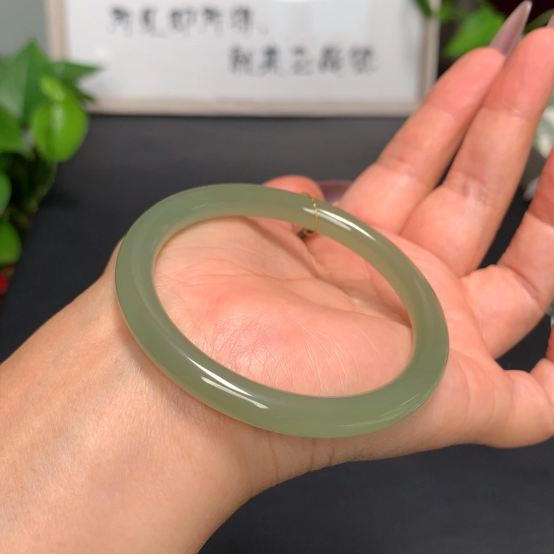 和田玉手镯未镶嵌54