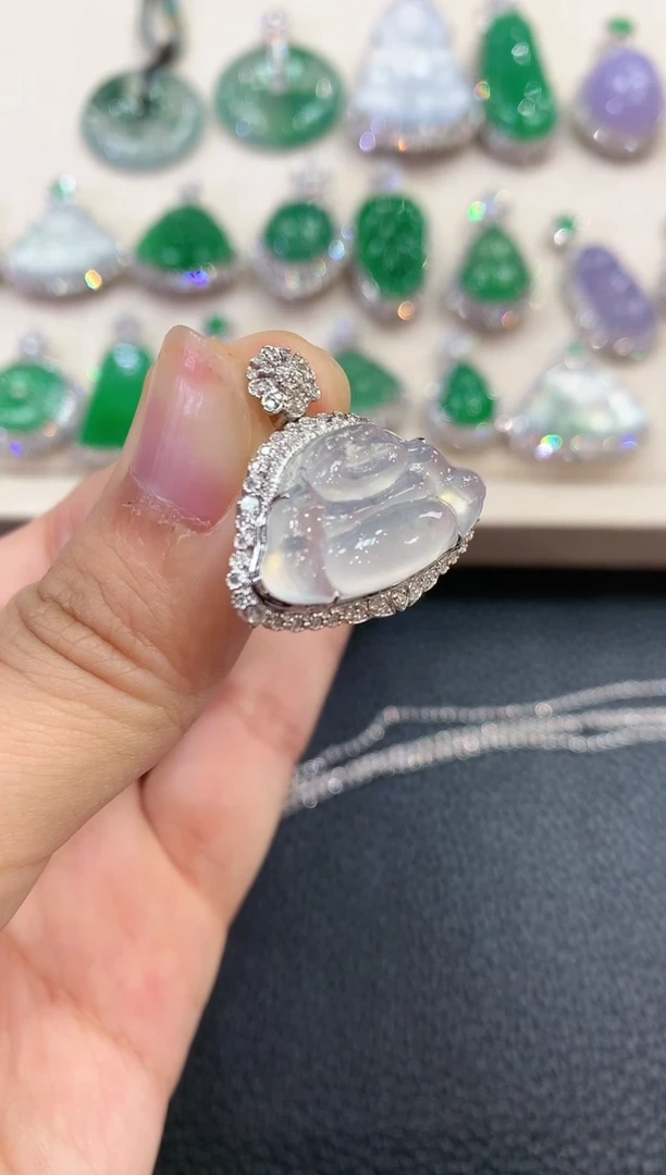 【闪购商品】翡翠吊坠(不含链)18K金镶嵌B95