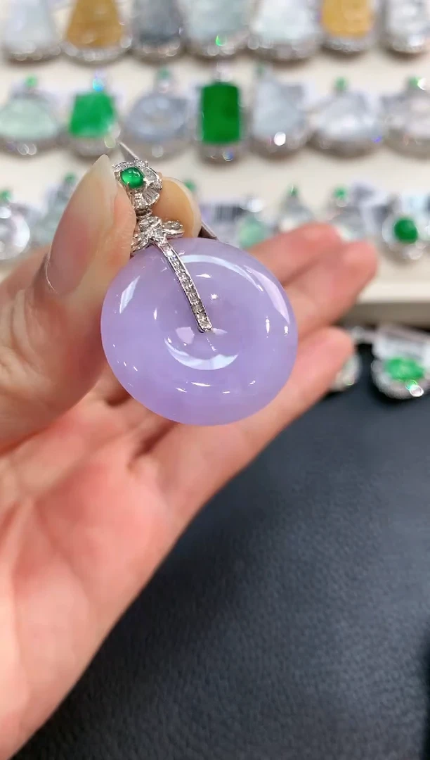 【闪购商品】翡翠吊坠(不含链)18K金镶嵌z7  有色差