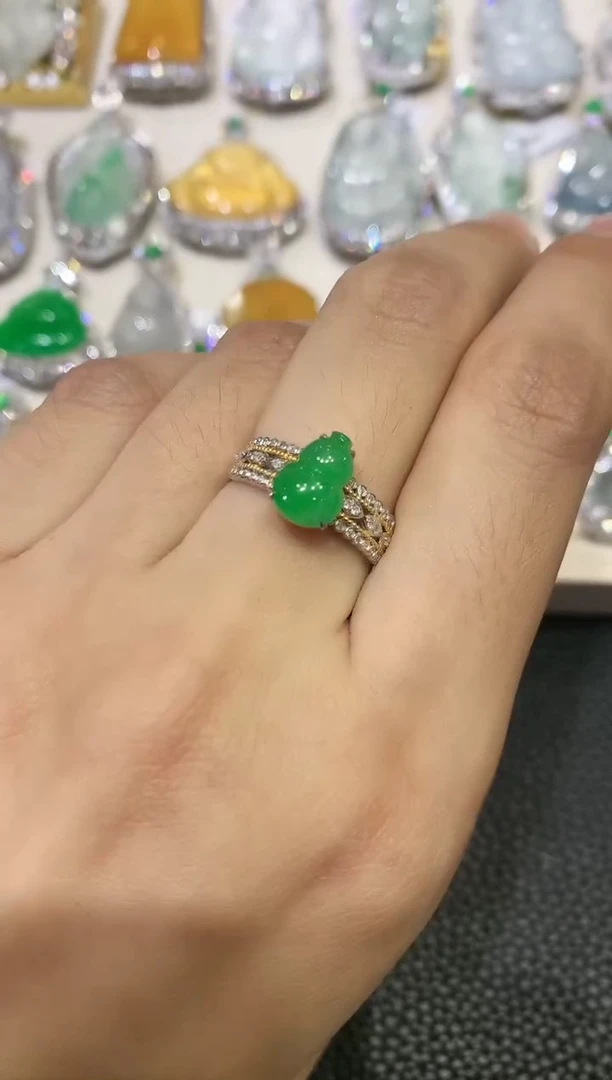 【闪购商品】翡翠戒指18K金镶嵌C22