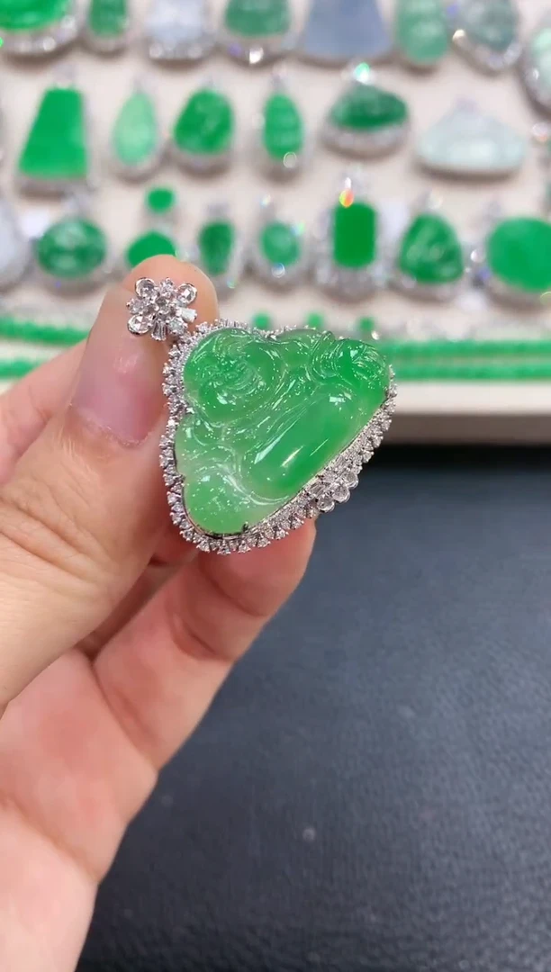 【闪购商品】翡翠吊坠(不含链)18K金镶嵌C7