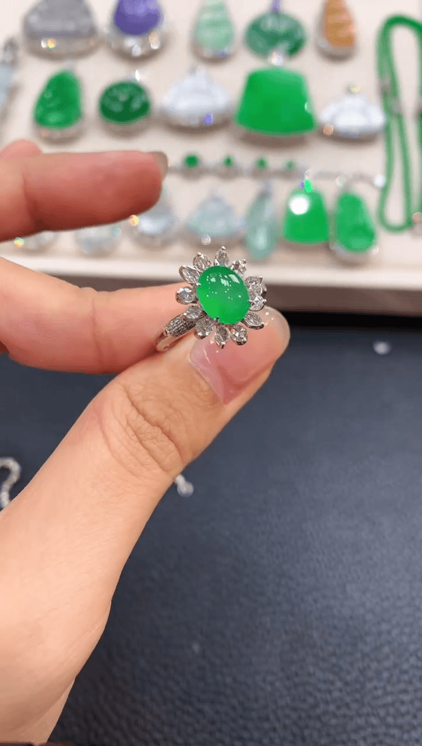 【闪购商品】翡翠戒指18K金镶嵌D7