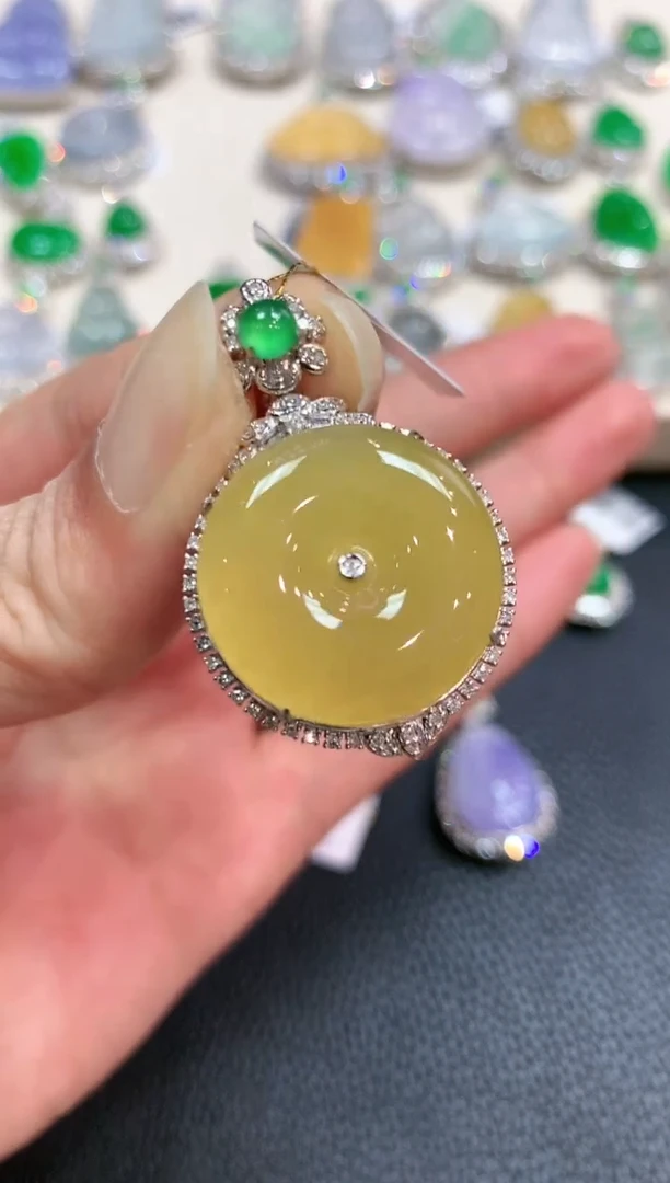 【闪购商品】翡翠吊坠(不含链)18K金镶嵌n3