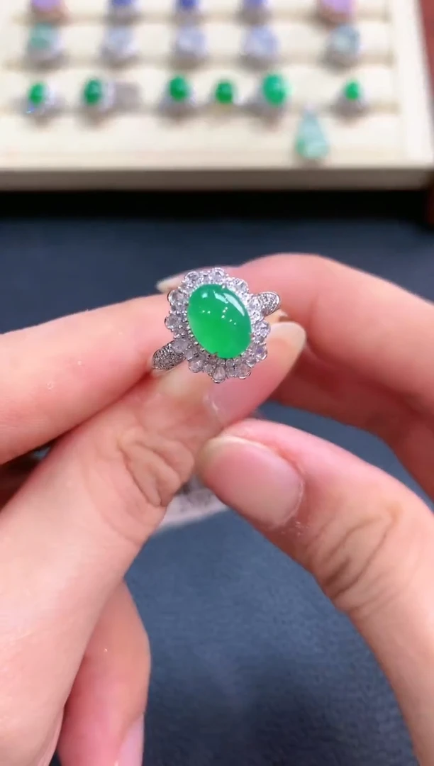 【闪购商品】翡翠戒指18K金镶嵌b117