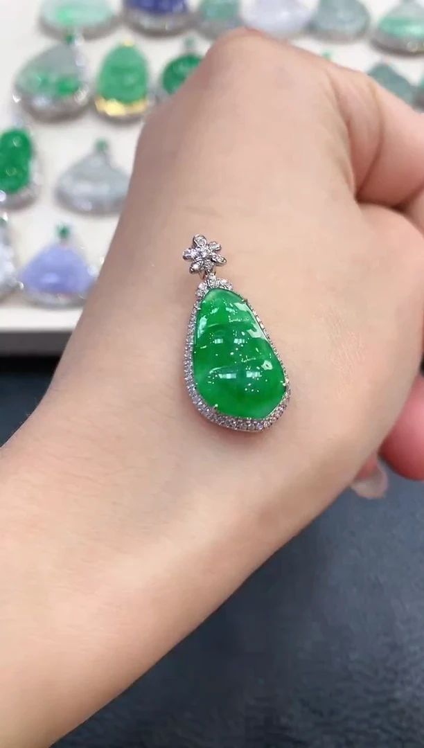 【闪购商品】翡翠吊坠(不含链)18K金镶嵌B41