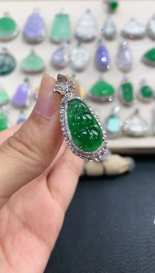 【闪购商品】翡翠吊坠(不含链)18K金镶嵌B132