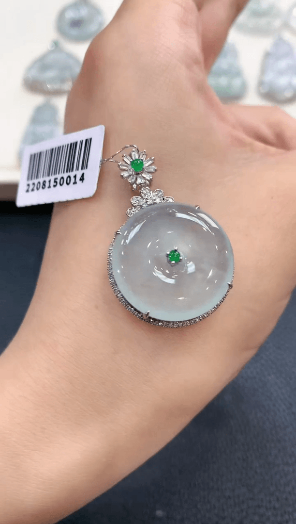 【闪购商品】翡翠吊坠(不含链)18K金镶嵌C49